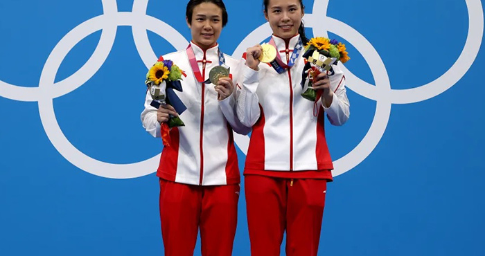 El dÃºo de la RepÃºblica Popular de China consigue el oro en saltos sincronizados 3m