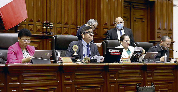 Congreso: Mesa Directiva rechaza de plano cuestión de confianza planteada por Aníbal Torres