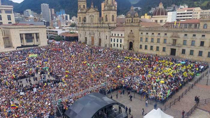 Masivas movilizaciones en América latina para exigir mejoras en el Día del Trabajador