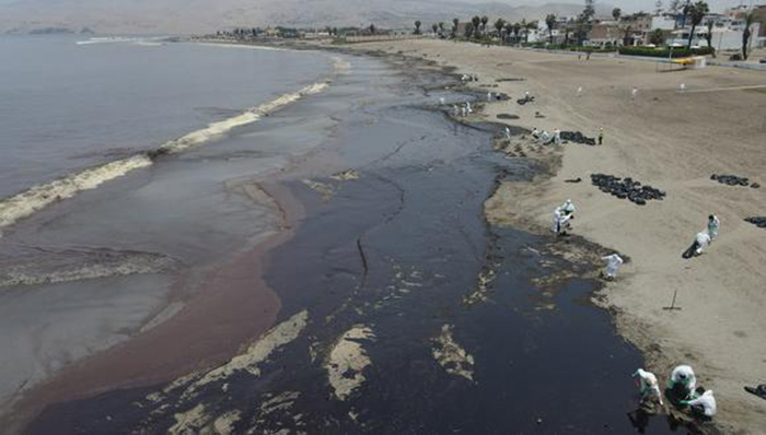 OEFA: Tamaño de área afectada por derrame de petróleo es 1,252 veces la cancha de fútbol del Estado Nacional