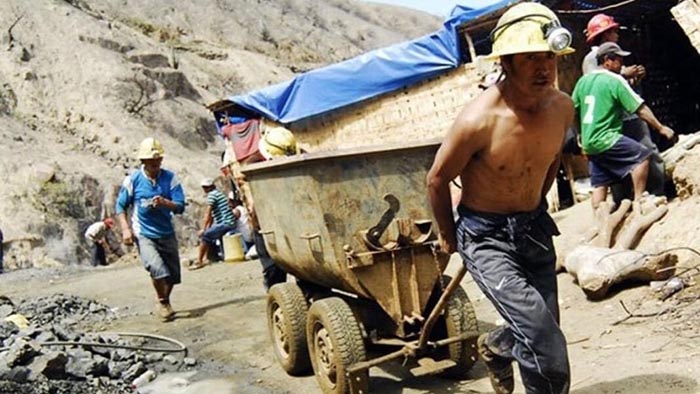 Arequipa: 60 fallecidos en 3 años por minería informal, y 6 conflictos activos en la región