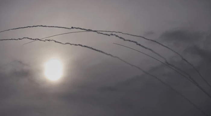 Irán y EEUU endurecen sus posturas sobre negociaciones para poner fin a la guerra