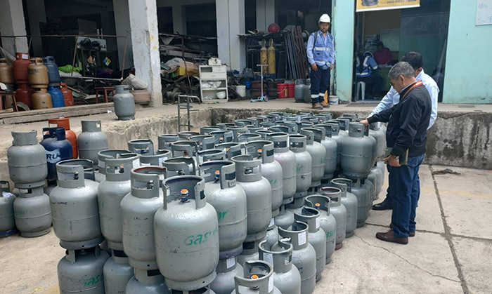 Prefecto regional realizó operativos en locales de venta de gas por desabastecimiento