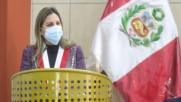 María del Carmen Alva: cierre de operaciones mineras 