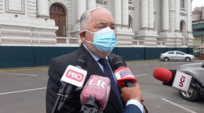 Montoya resta importancia a expresiones denigrantes de Alva en EspaÃ±a: â€œEs una informaciÃ³n de chismesâ€