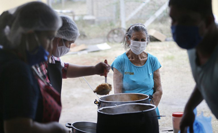 Pandemia de coronavirus elevó la pobreza en América Latina al 33,7%, su nivel más alto en 12 años