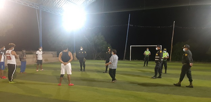 Diez personas son intervenidas cuando jugaban fulbito en cancha sintÃ©tica de Uripa 