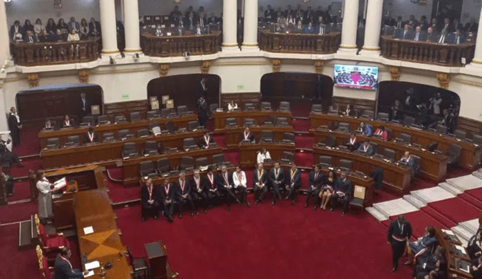 Mensaje a la naciÃ³n de Dina Boluarte: Congreso luce casi vacÃ­o durante discurso de la presidenta