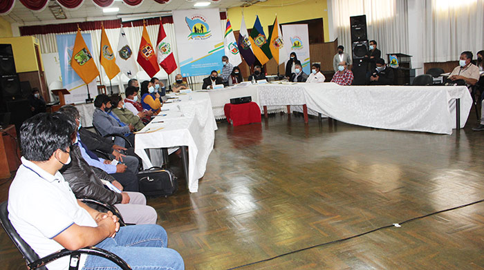 Instalan mesa de diálogo para resolver conflicto que enfrenta a comunidades de Virundo y Sabaino con Huaquirca 