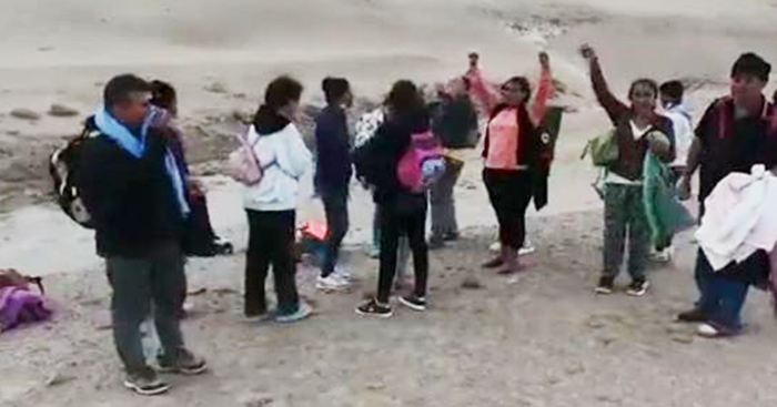 Tacna: Policía halla a 21 venezolanos extraviados en el desierto cuando iban hacia Chile