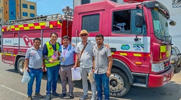 Cisterna contra incendios no ingresó a taller de mecánica 