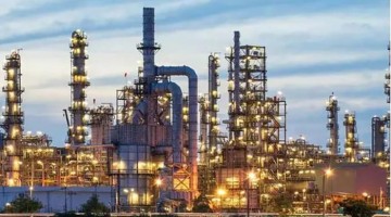 Ataques de EE.UU. e Israel a Irán disparan precios del petróleo y tensionan la distribución global de gas