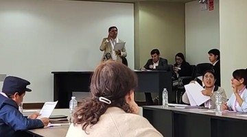 Raúl Peña se niega a socializar proyecto de inversión y quiere demoler al caballazo mercado Villa Ampay 