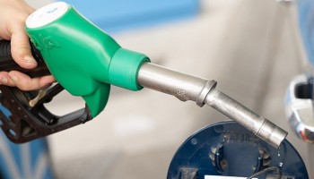 Ministerio de Economía activará fondo fiscal para frenar alza del precio de combustibles