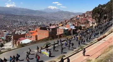 Presidente de Bolivia revoca ley para facilitar declaratoria de estado de emergencia ante crisis social