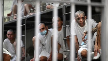 Denuncian descargas eléctricas contra presos en las cárceles de El Salvador