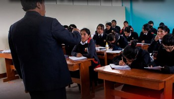 Moquegua: docente es sancionado por jalar del cabello a escolar en plena clase