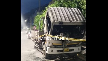Delincuentes prenden fuego a camión minero en Villa Ampay