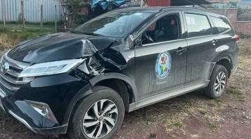 Consejero Jaime Osorio denuncia choque de moderna camioneta de UGEL Cotabambas