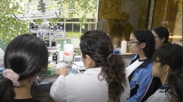 Solo el 33,36 % de personas dedicadas a la ciencia en el Perú son mujeres