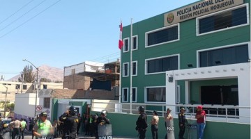 Moquegua: dos agentes de inteligencia de la PNP caen en flagrancia por exigir dinero y celular a un adolescente