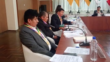 Emplazan al gobernador Percy Godoy por no asistir a sesiones del Consejo Regional