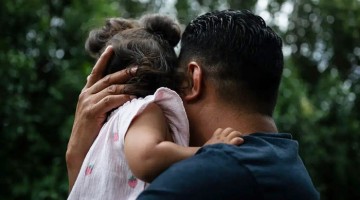 EEUU: más de 100.000 niños han sido separados de sus padres en la oleada de deportaciones de Trump, dice informe
