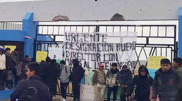 Puno: estudiantes toman de local del Instituto Tecnológico de Ilave por crisis en la dirección