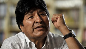 Bolivia: ordenan la captura de Evo Morales por las protestas contra el presidente Rodrigo Paz
