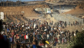 Más de 60 muertos en Gaza a manos del ejército israelí, España denuncia un «genocidio»