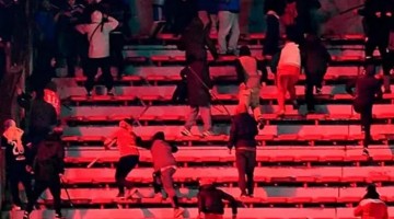 Más de 15 heridos deja violencia de hinchas chilenos y argentinos en Copa Sudamericana