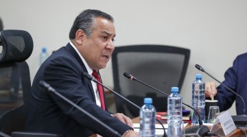 Congreso votará este miércoles 14 cuatro mociones de censura contra Adrianzén