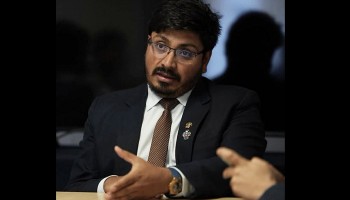 Diputado Christian Aranda es repudiado  por exponer datos de mujer que solicitó aborto terapéutico en el HGDV de Abancay