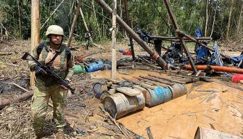 Madre de Dios: Fuerzas del orden destruyen dragas y maquinaria en operativo contra la minería ilegal