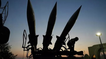 Irán ataca una base estadounidense en Bahréin