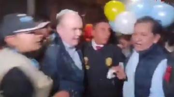 Puno: protestas y heridos en Juliaca tras llegada de Rafael López Aliaga 