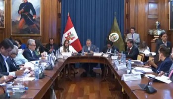 Comisión de Constitución aprueba dictamen que incluye 7 puntos adicionales a la de Diputados