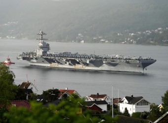 Portaaviones de EEUU se acerca a Venezuela en muestra de poder militar estadounidense