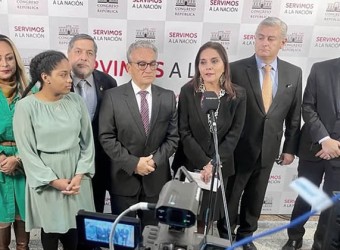 Congresistas de Fuerza Popular no respaldan ninguno de los 9 proyectos de ley para anular aumento salarial de Dina Boluarte
