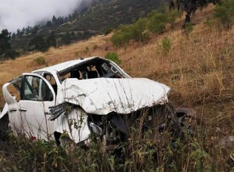 Huancavelica: un muerto y un herido dejó la caída de un vehículo a un abismo