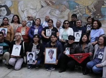 Ley de Amnistía: familiares de víctimas exigen al defensor retirar acción de inconstitucionalidad