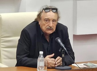 Ramonet advierte sobre riesgos éticos y políticos de la Super-Inteligencia Artificial Cuántica