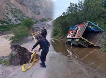 Ayacucho: desborde del río Mantaro continúa afectando la ruta a Huancayo