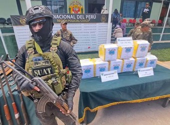 Cusco: sujetos trasladaban 131 kilos de cocaína en la tolva de una camioneta 