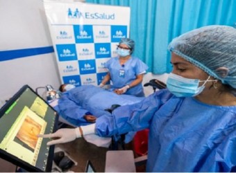 EsSalud realiza campaña de detección de cáncer de cuello uterino gracias a la telecolposcopía