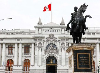 Congreso acelera paquetazo a favor de mineros informales en plena campaña