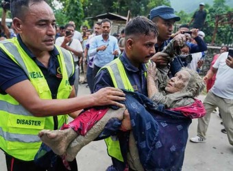 Tragedia en Nepal: la cifra de muertos llega a 353 y hay más de 1,300 desaparecidos