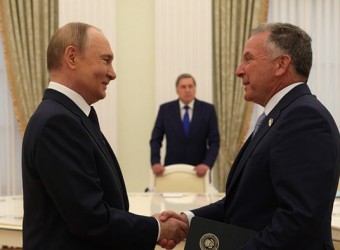 Ushakov tras la reunión entre Putin y Witkoff: Si no se resuelve la cuestión territorial no hay acuerdo a largo plazo