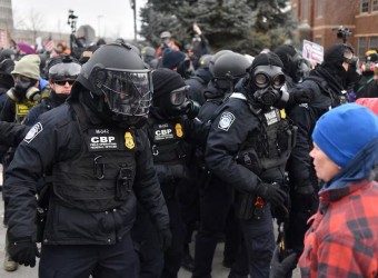 EE.UU.: Trump amenaza con aplicar la Ley de Insurrección y militarizar el estado de Minnesota