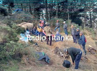 Sepultan a mujer, hermanitas y prima que murieron por impacto de rayo, en Tacmara